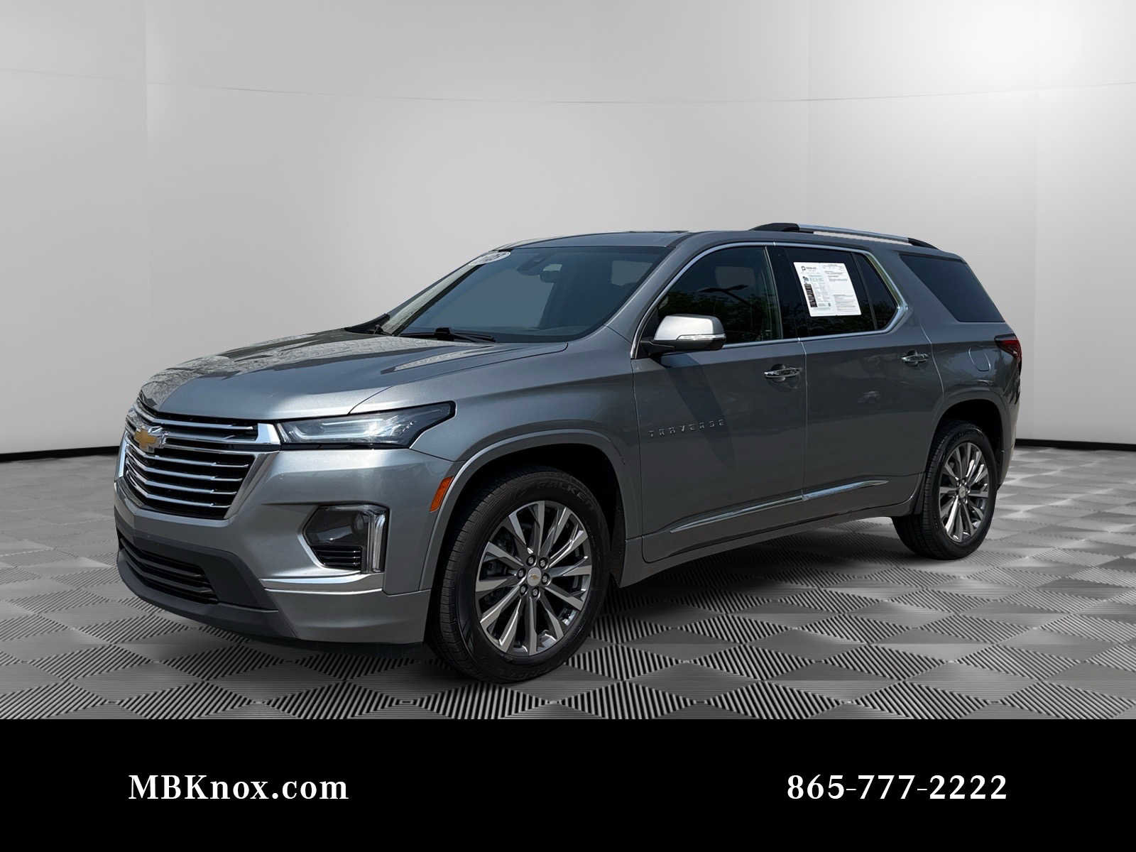 Used 2023 Chevrolet Traverse Premier AWD/4WD image 1