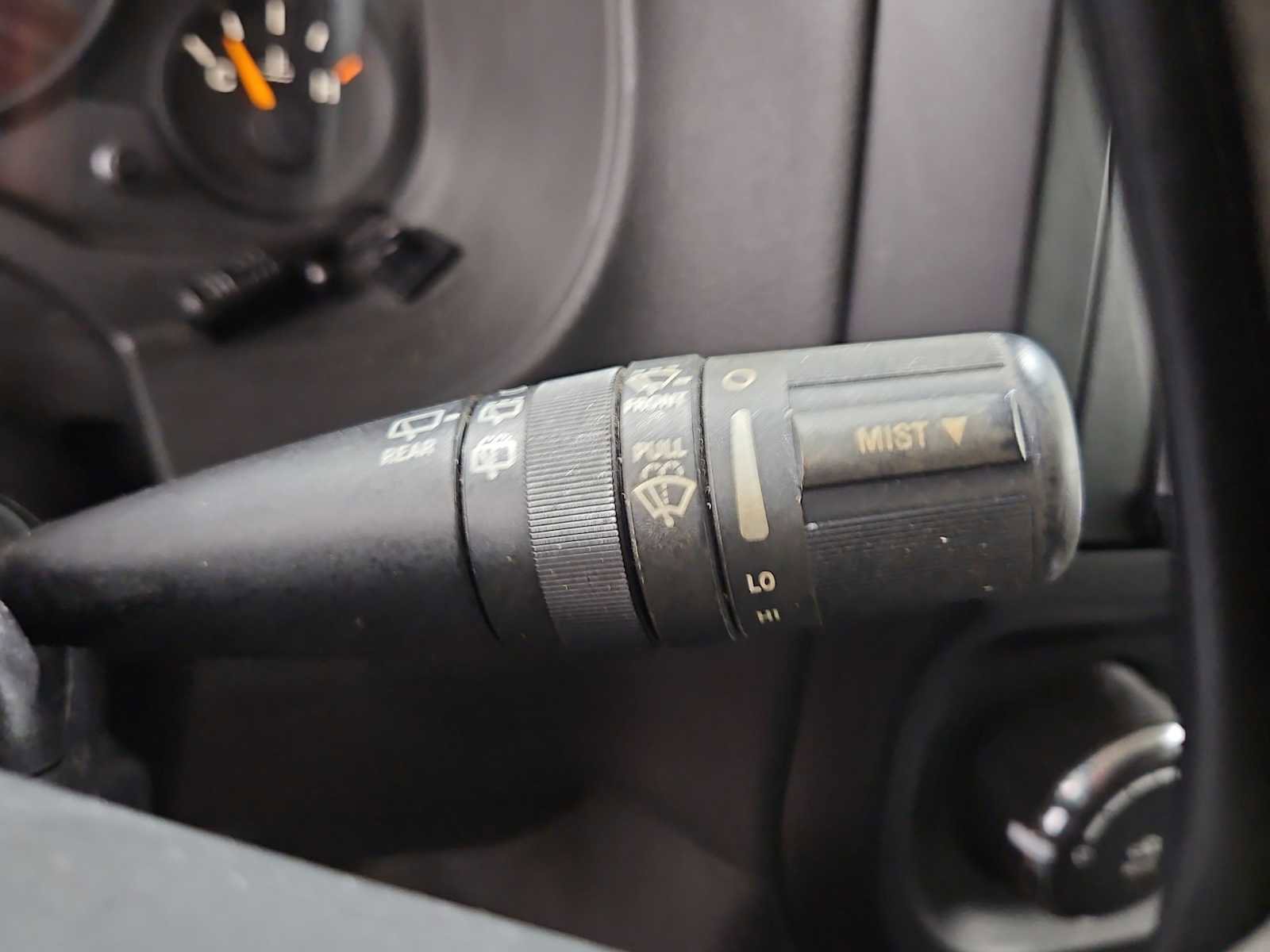 Used 2016 Jeep Patriot Sport w/ Power Value Group image 27