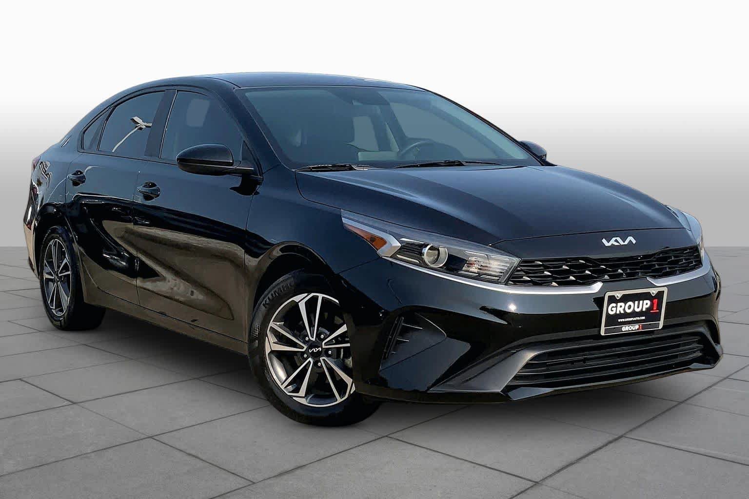 Used 2022 Kia Forte LXS FWD image 3