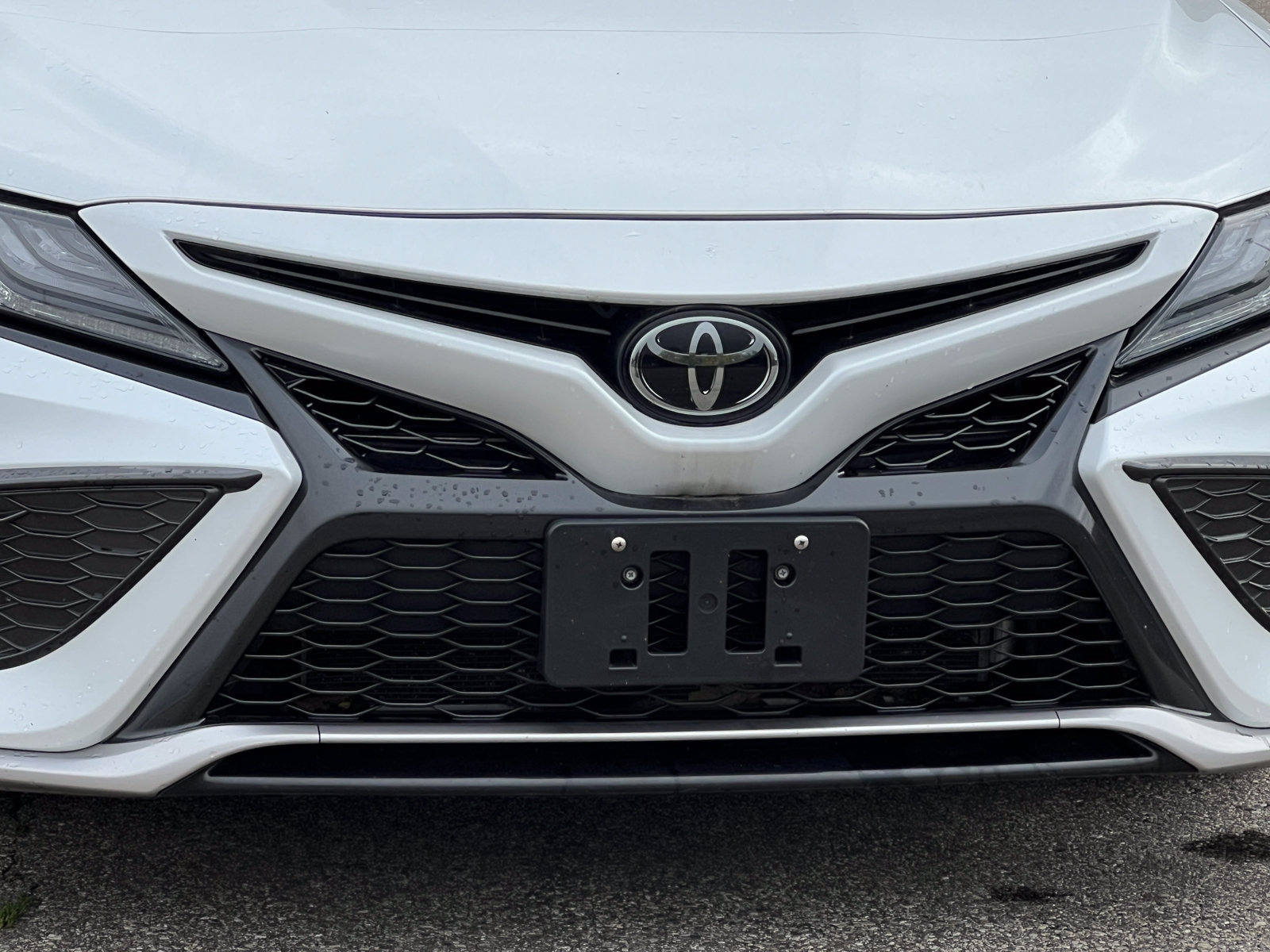 Used 2022 Toyota Camry XSE FWD image 39