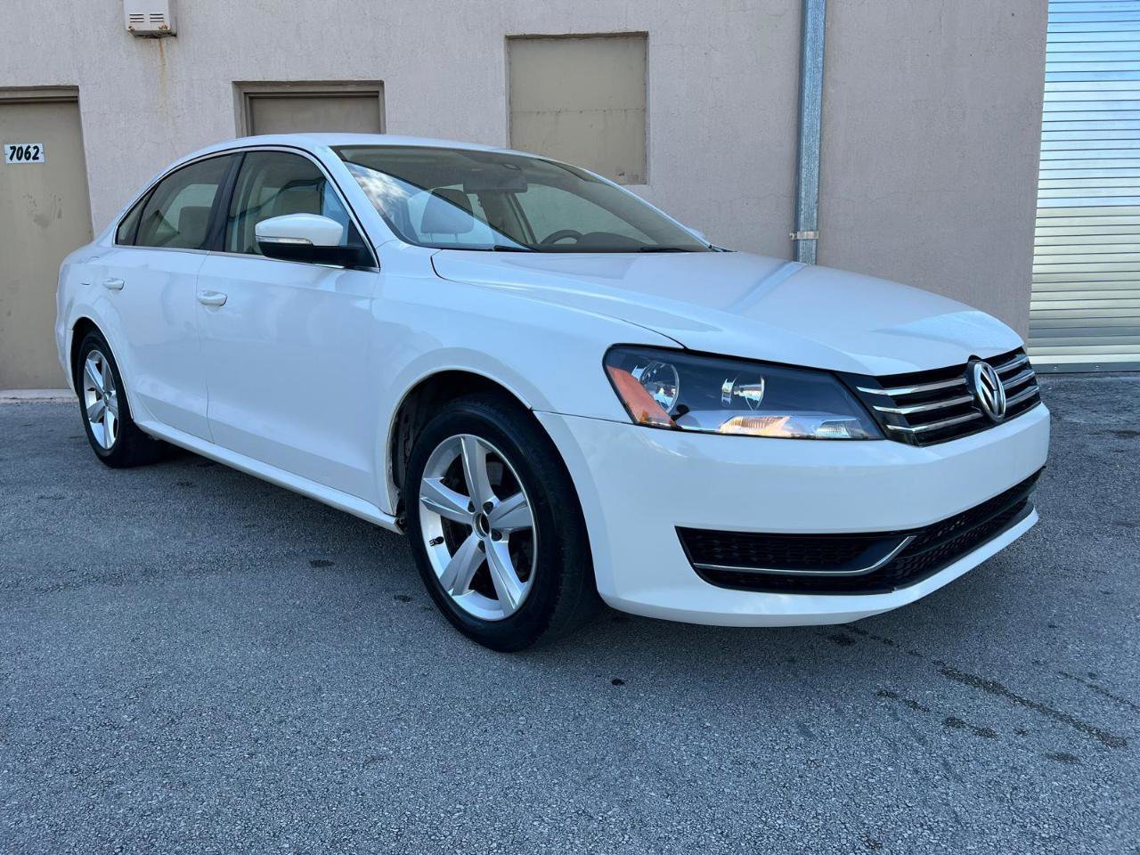 Used 2013 Volkswagen Passat 2.5 SE FWD image 9