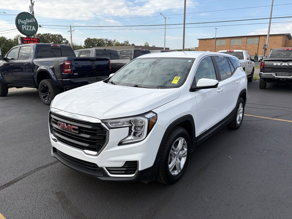 Used 2024 GMC Terrain SLE image 20
