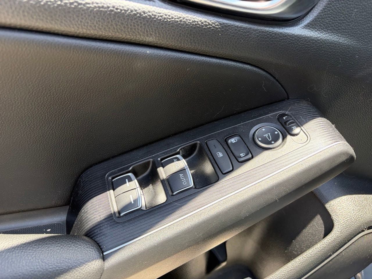 Used 2022 Honda Civic Sport Touring image 7