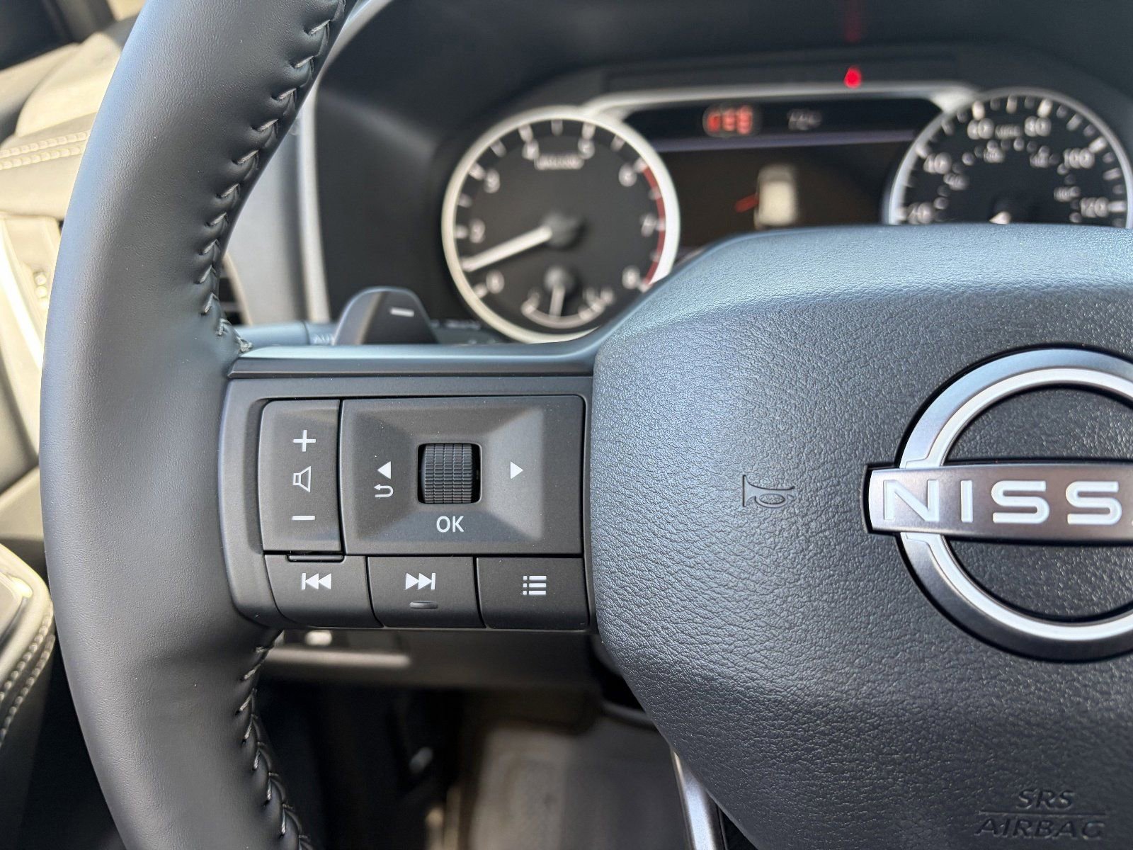 New 2026 Nissan Rogue SV image 25