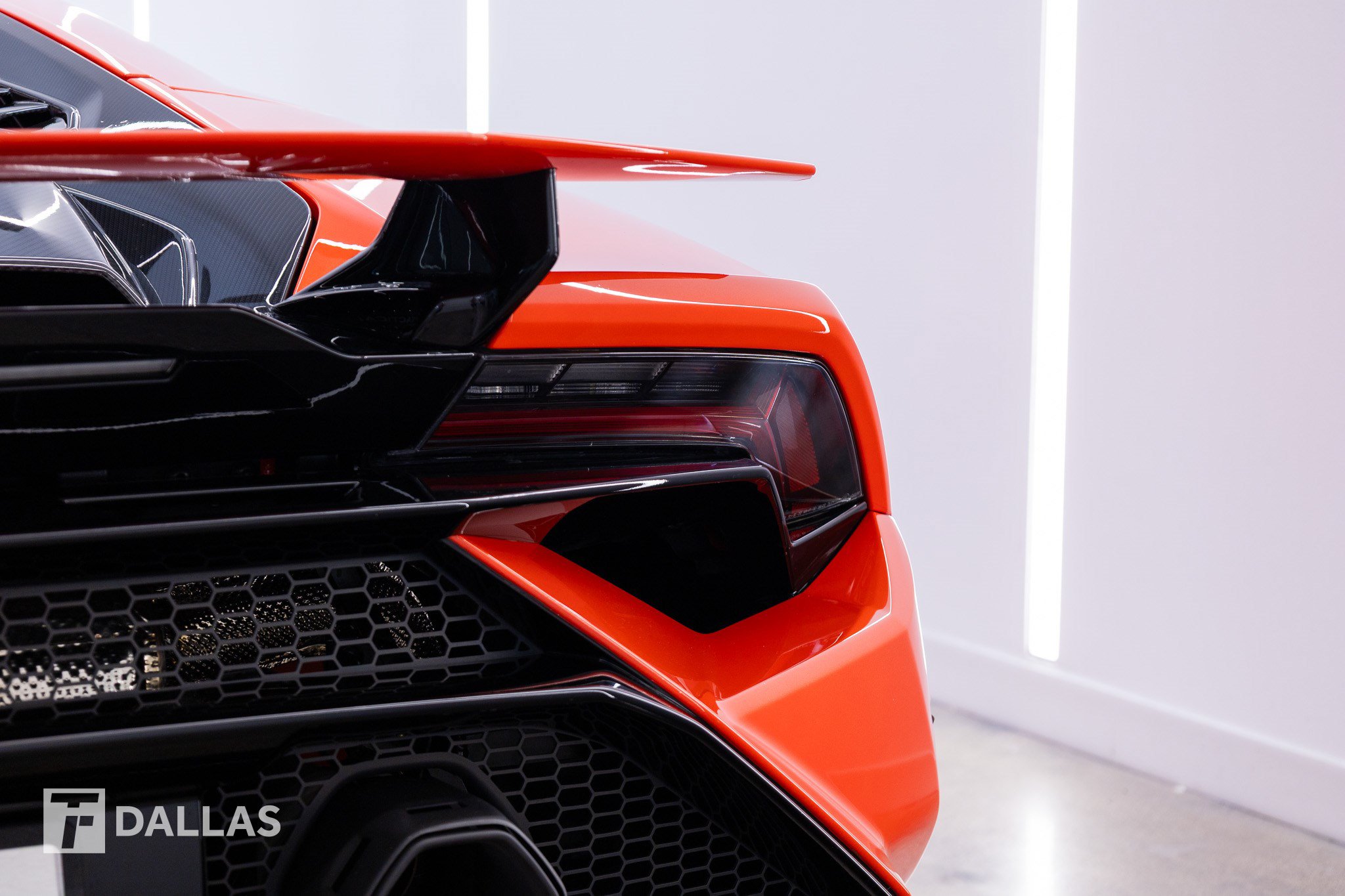Used 2023 Lamborghini Huracan Tecnica RWD image 10