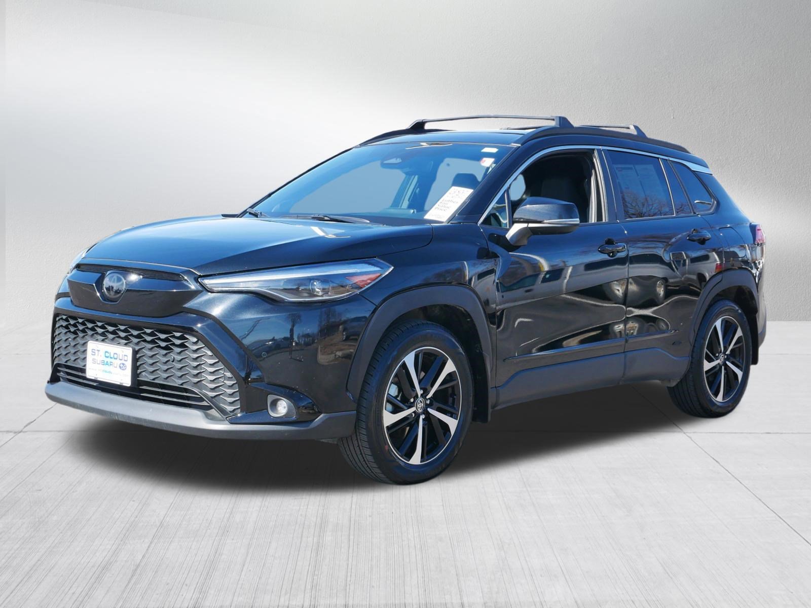 Used 2023 Toyota Corolla Cross XSE w/ Convenience Package image 3