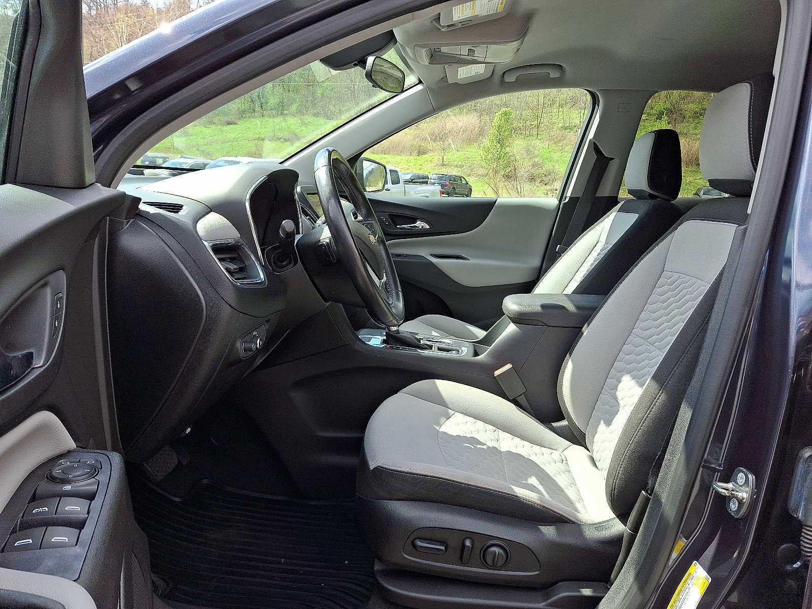 Used 2019 Chevrolet Equinox LT AWD/4WD image 13