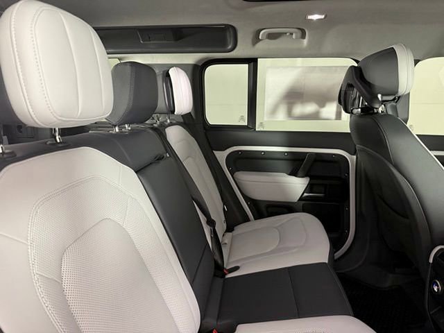 New 2026 Land Rover Defender 110 V8 image 34