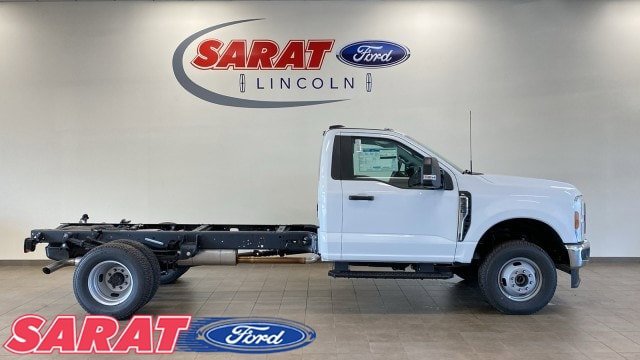 New 2025 Ford F350 XL w/ XL Chrome Package AWD/4WD image 1