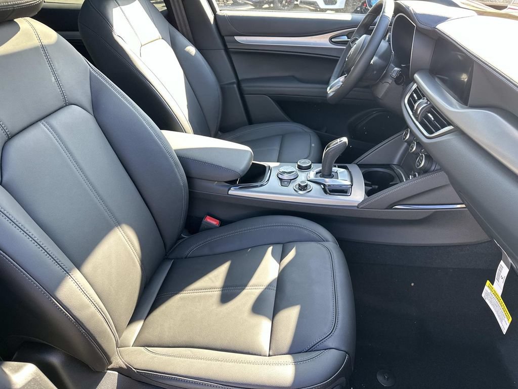 New 2026 Alfa Romeo Stelvio Sprint AWD/4WD image 18