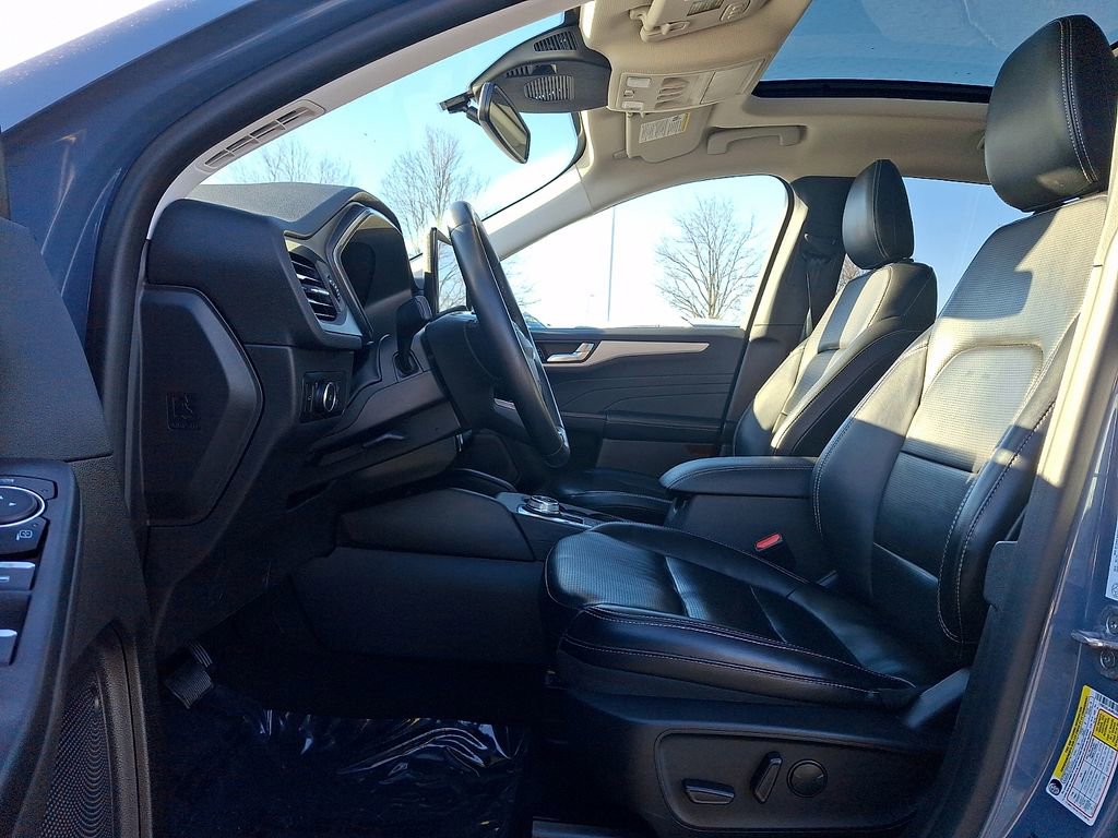 Used 2024 Ford Escape Platinum image 13
