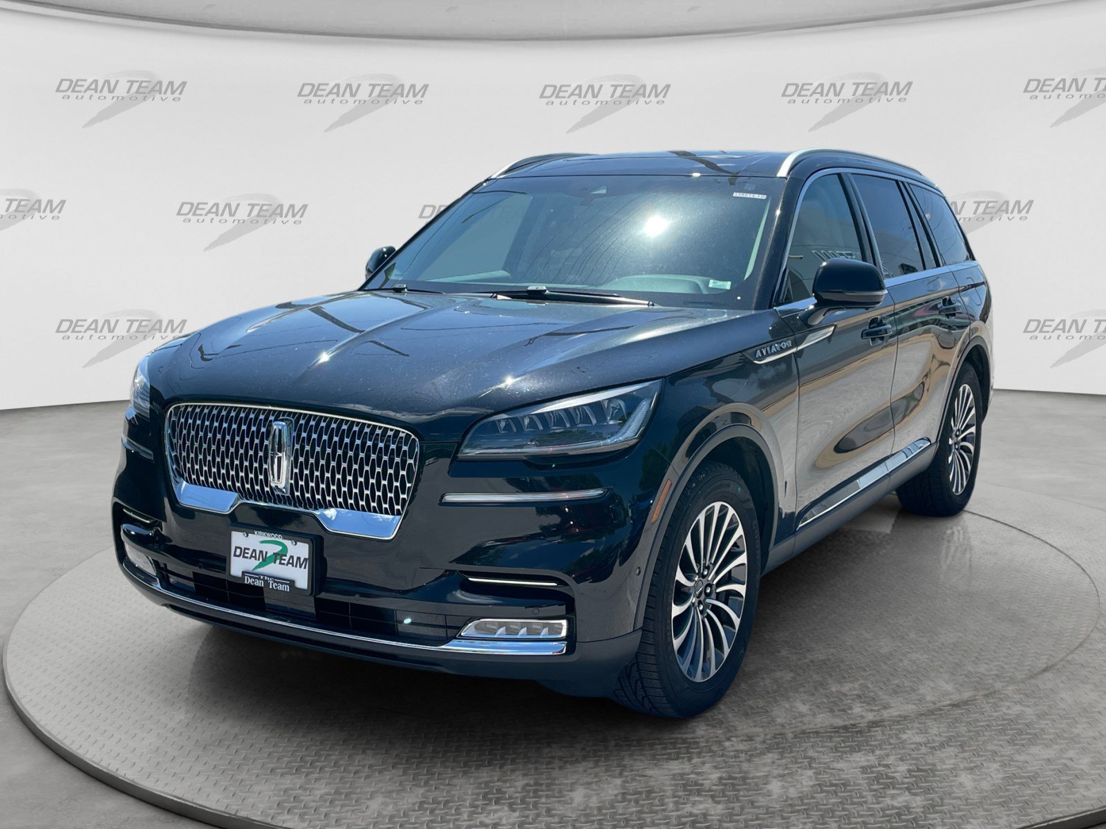 Used 2021 Lincoln Aviator Reserve w/ Equipment Group 201A AWD/4WD image 3