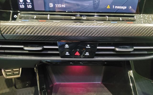 Used 2023 Volkswagen Golf 20th Anniversary Edition AWD/4WD image 29