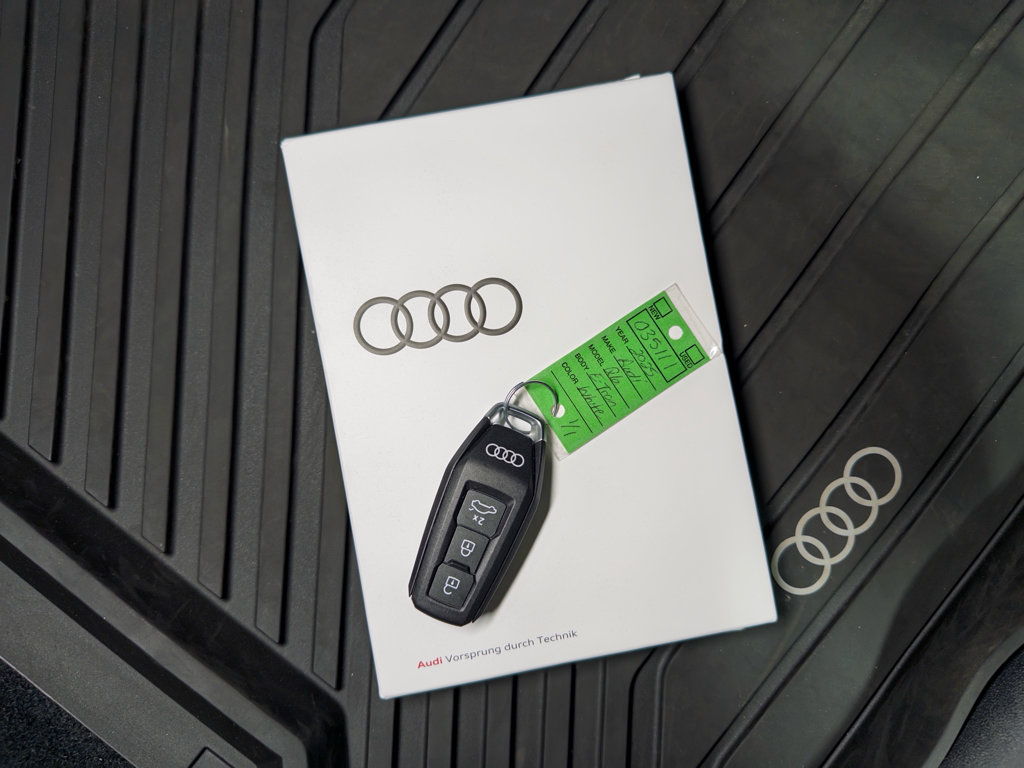 Used 2025 Audi Q6 e-tron Premium Plus w/ Premium Plus AWD/4WD image 21