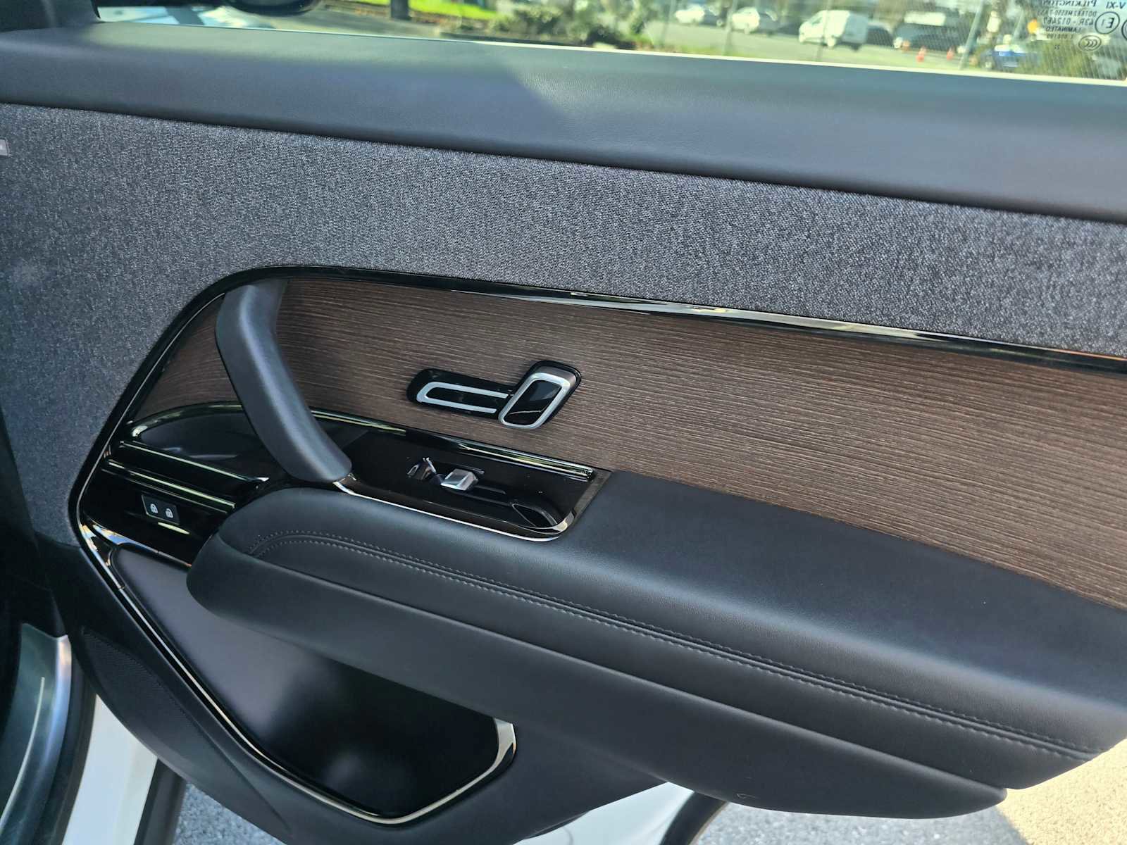 Used 2023 Land Rover Range Rover Sport SE Dynamic image 13