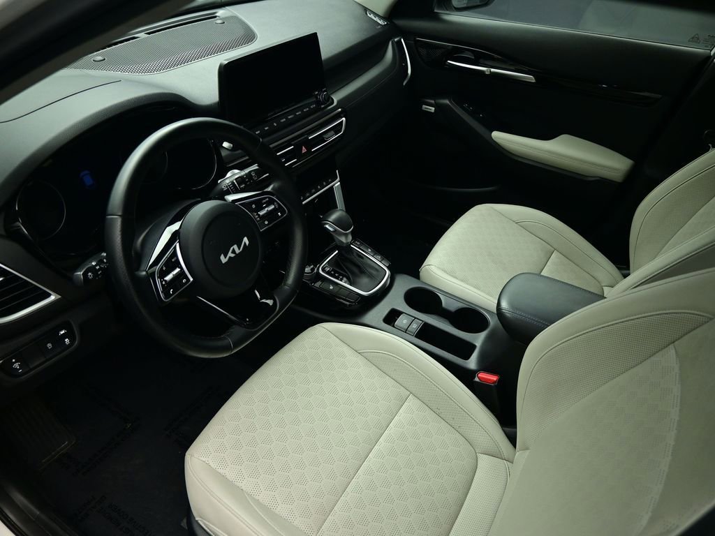 Used 2022 Kia Seltos SX image 48