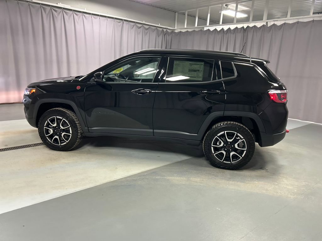 New 2026 Jeep Compass Trailhawk AWD/4WD image 4