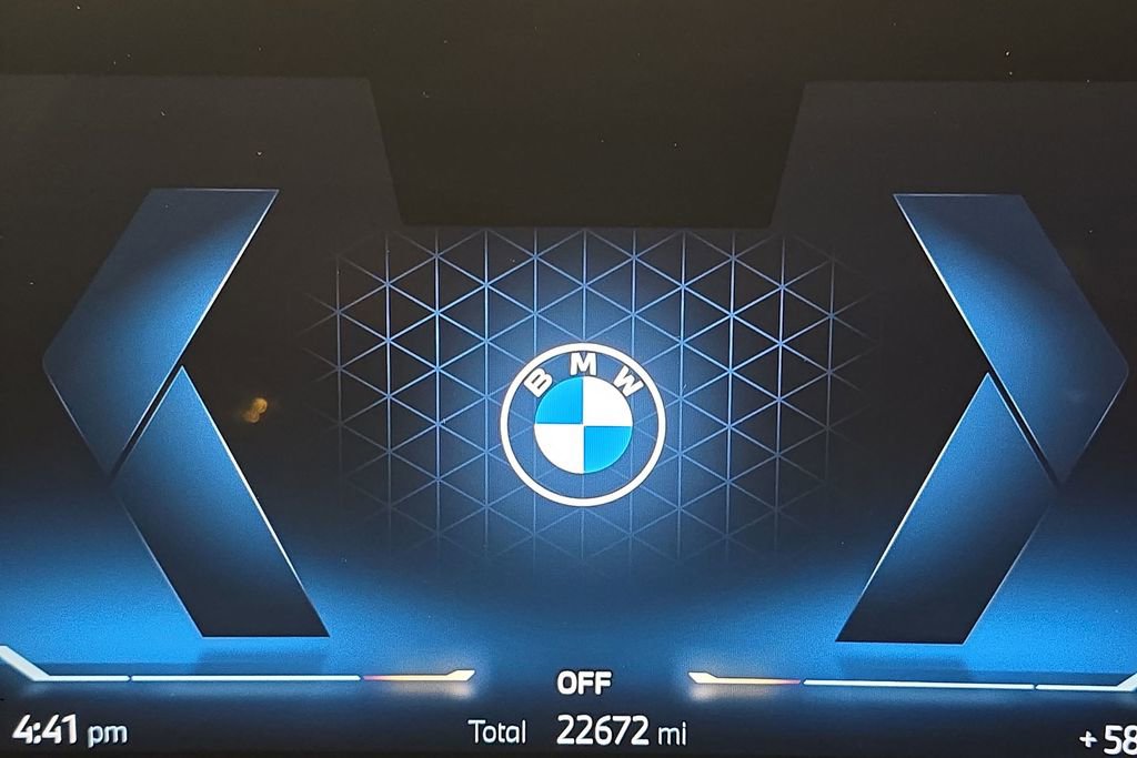 Certified 2024 BMW X7 xDrive40i w/ Executive Package image 16