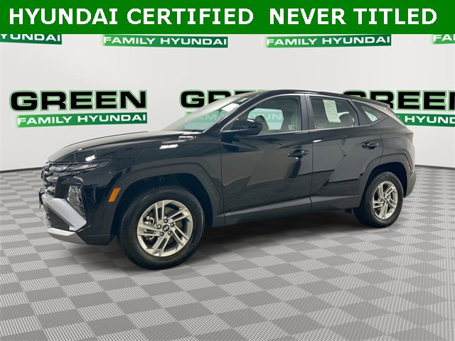 Certified 2025 Hyundai Tucson SE image 1