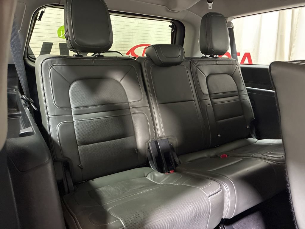 Used 2023 Lincoln Navigator L Black Label AWD/4WD image 16