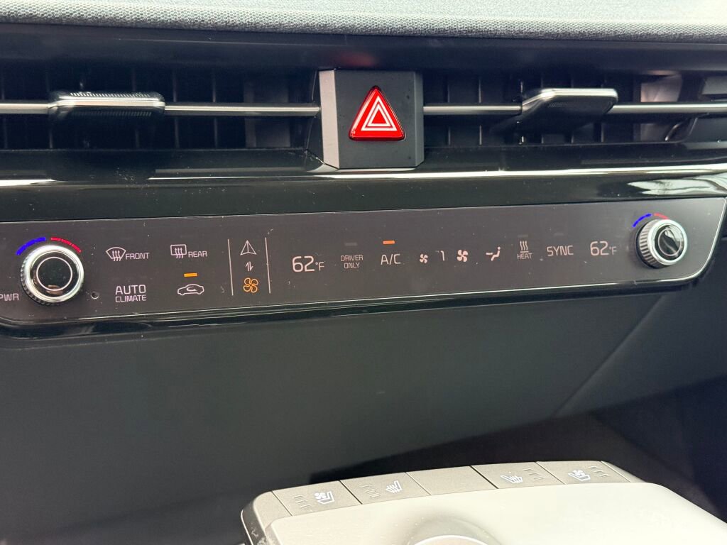 Used 2024 Kia EV6 Wind image 25