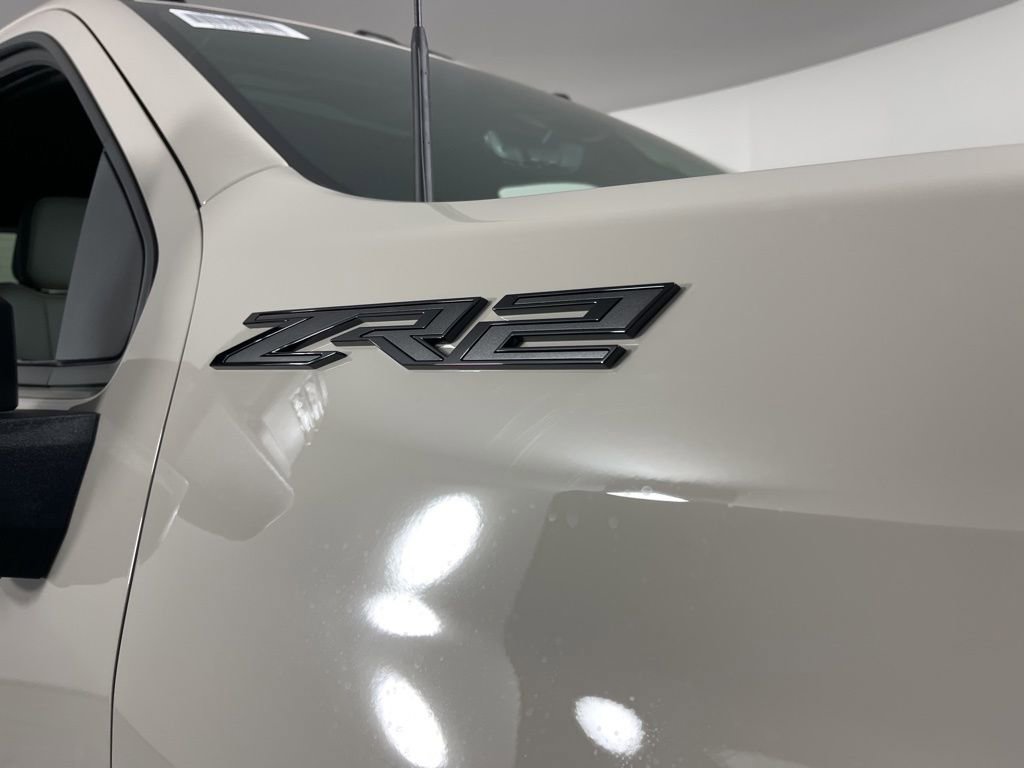 New 2026 Chevrolet Silverado 2500 ZR2 w/ LPO, Dark Essentials Package image 9