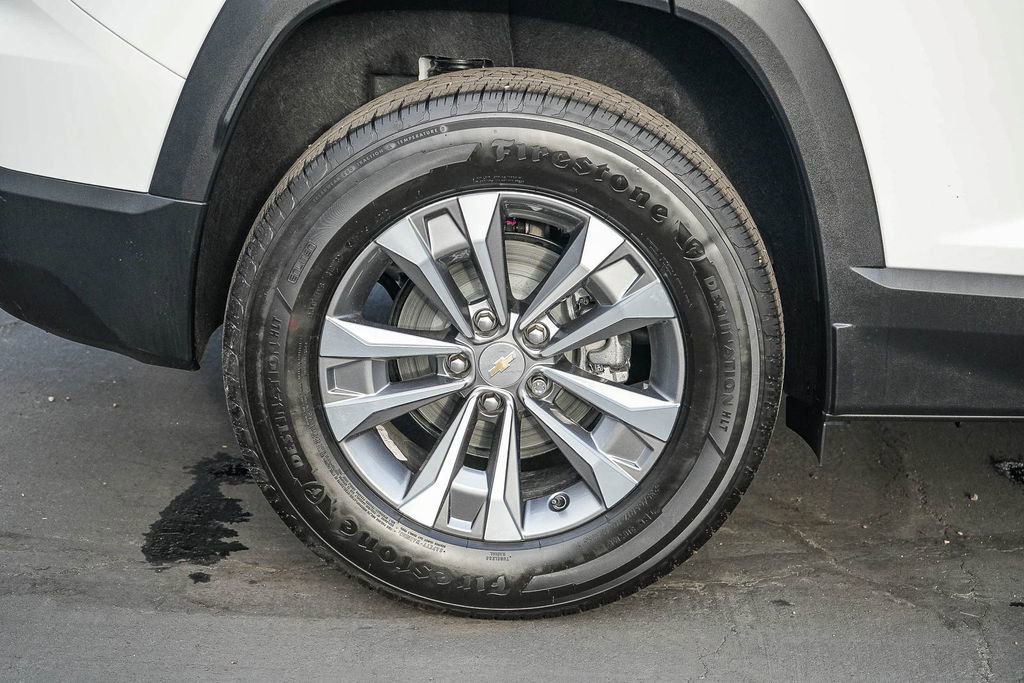New 2026 Chevrolet Equinox LT w/ Convenience Package II FWD image 12