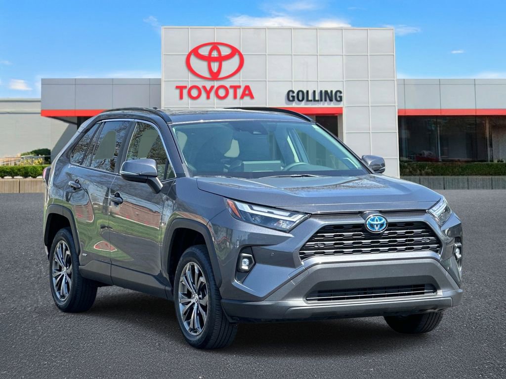 Used 2024 Toyota RAV4 XLE Premium w/ Weather Package AWD/4WD image 7