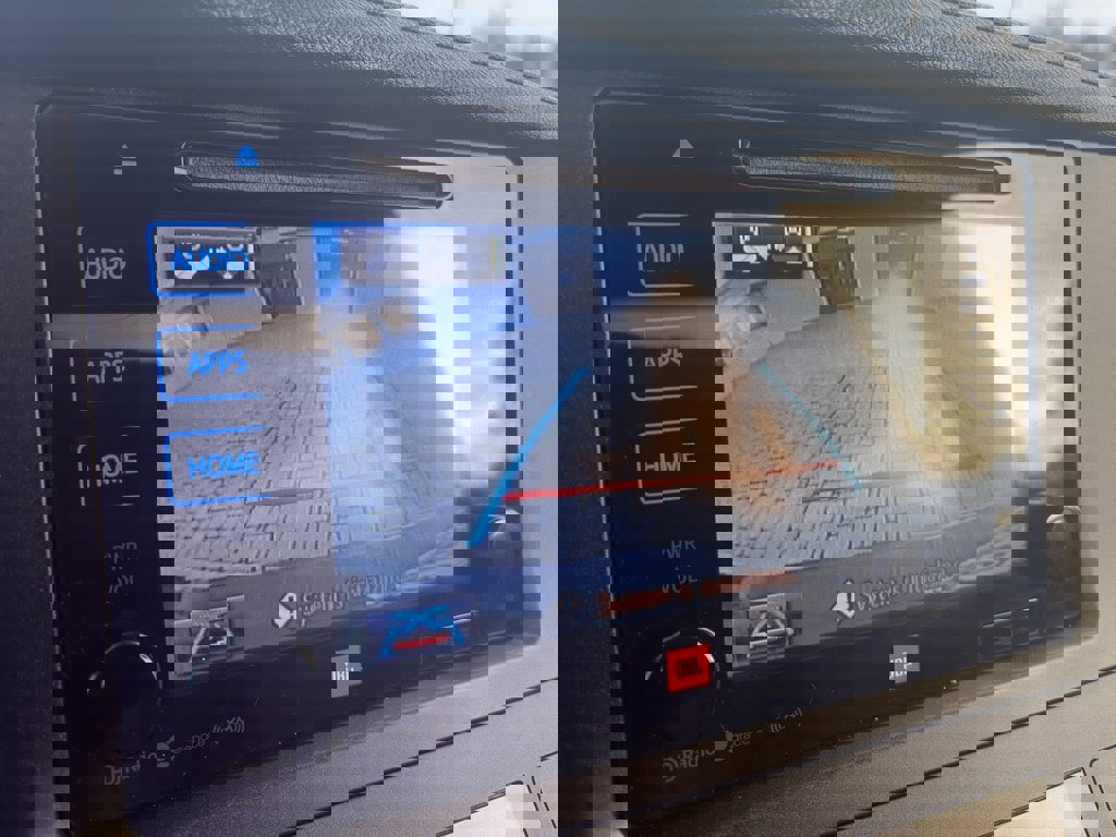 Used 2017 Toyota Sienna Limited Premium image 10