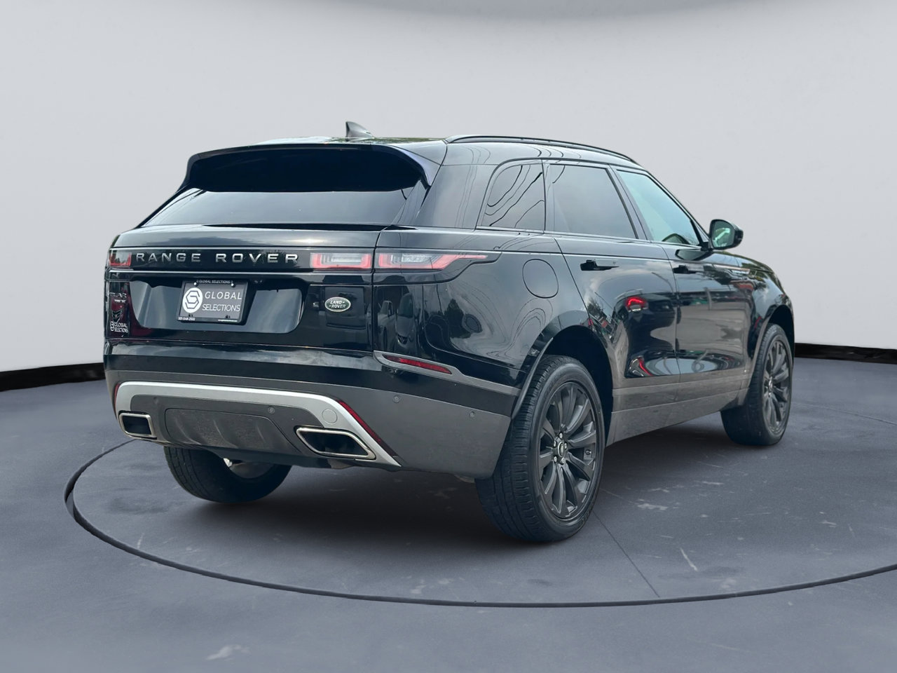 Used 2018 Land Rover Range Rover Velar R-Dynamic SE image 7