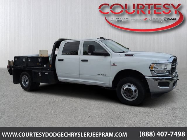 Used 2020 RAM 3500 Tradesman w/ Chrome Appearance Group AWD/4WD image 1