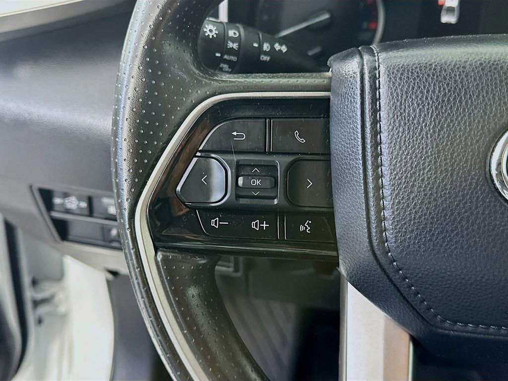 Used 2022 Toyota Tundra SR5 w/ SR5 Convenience Package RWD image 23