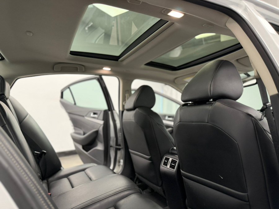 Used 2017 Nissan Maxima 3.5 SL FWD image 50