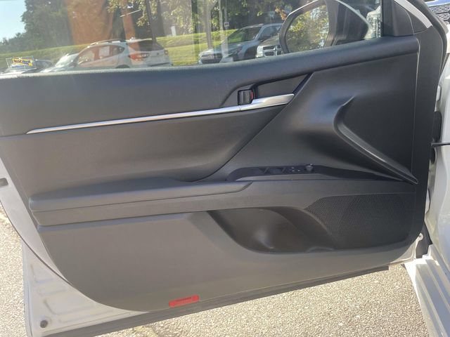 Used 2021 Toyota Camry SE FWD image 17