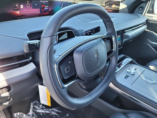 New 2026 Lincoln Navigator L Reserve w/ Jet Appearance Package AWD/4WD image 11