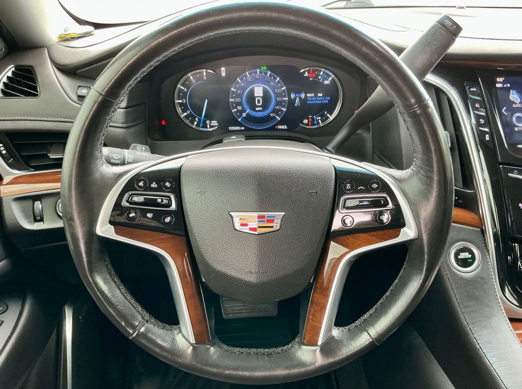 Used 2019 Cadillac Escalade Luxury AWD/4WD image 34