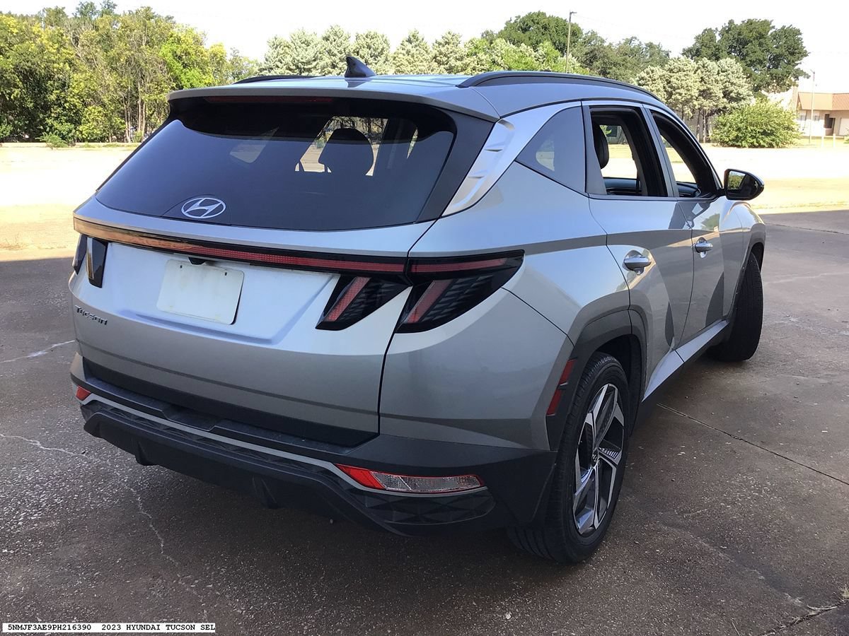 Used 2023 Hyundai Tucson SEL w/ Convenience Package FWD image 5
