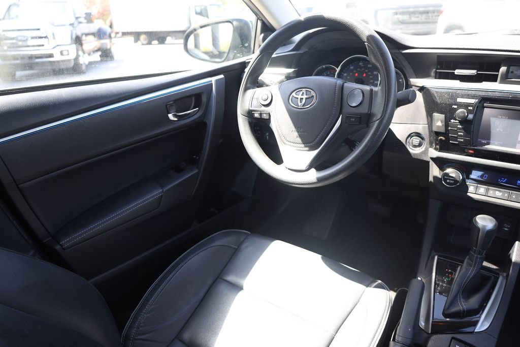 Used 2014 Toyota Corolla LE Premium w/ Driver Convenience Package FWD image 19