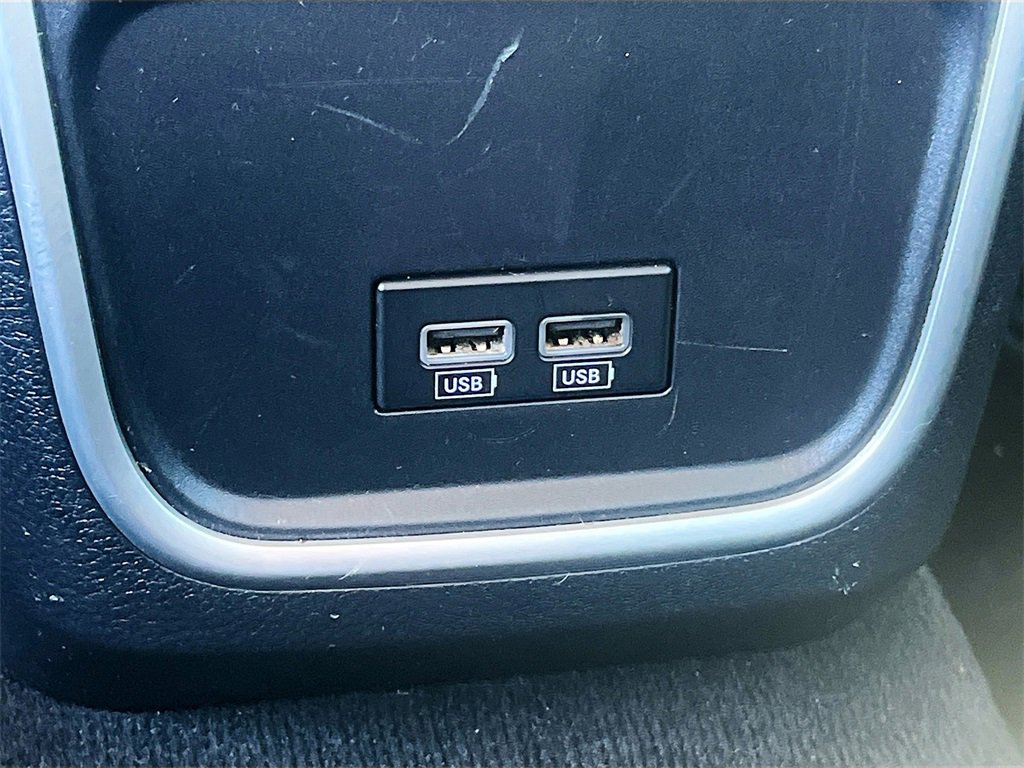 Used 2021 Chrysler 300 Touring w/ Sport Appearance Package image 24