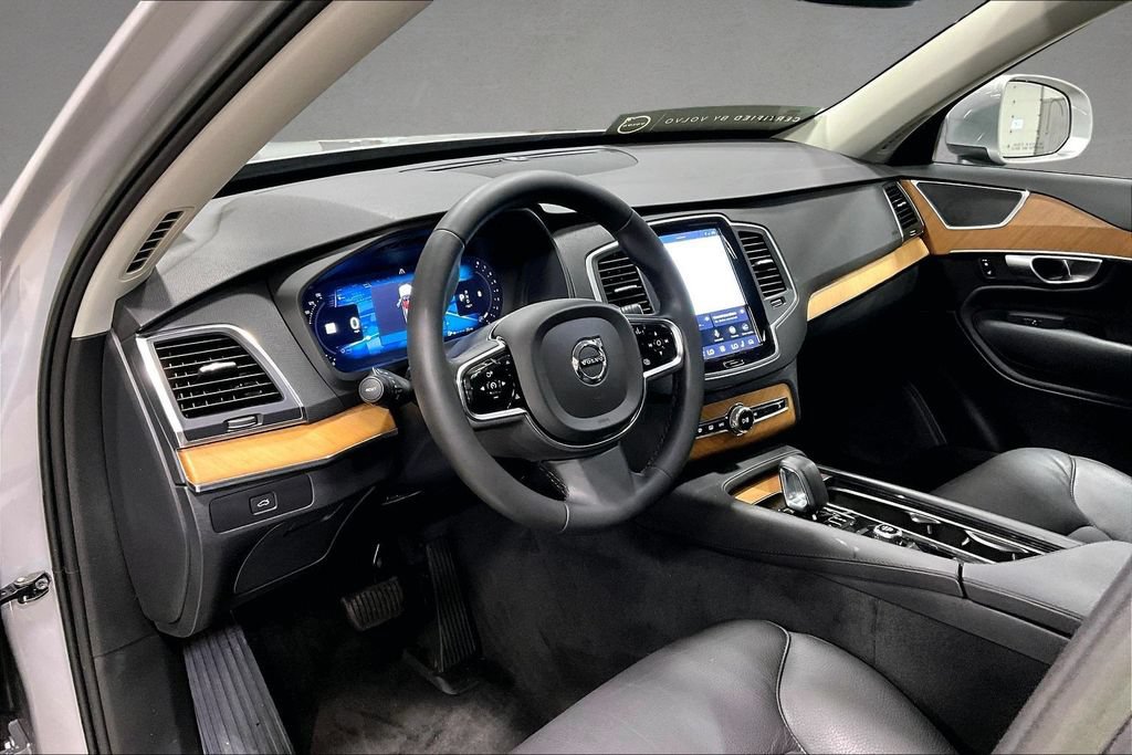 Certified 2023 Volvo XC90 B6 Core w/ Protection Package Premier AWD/4WD image 17