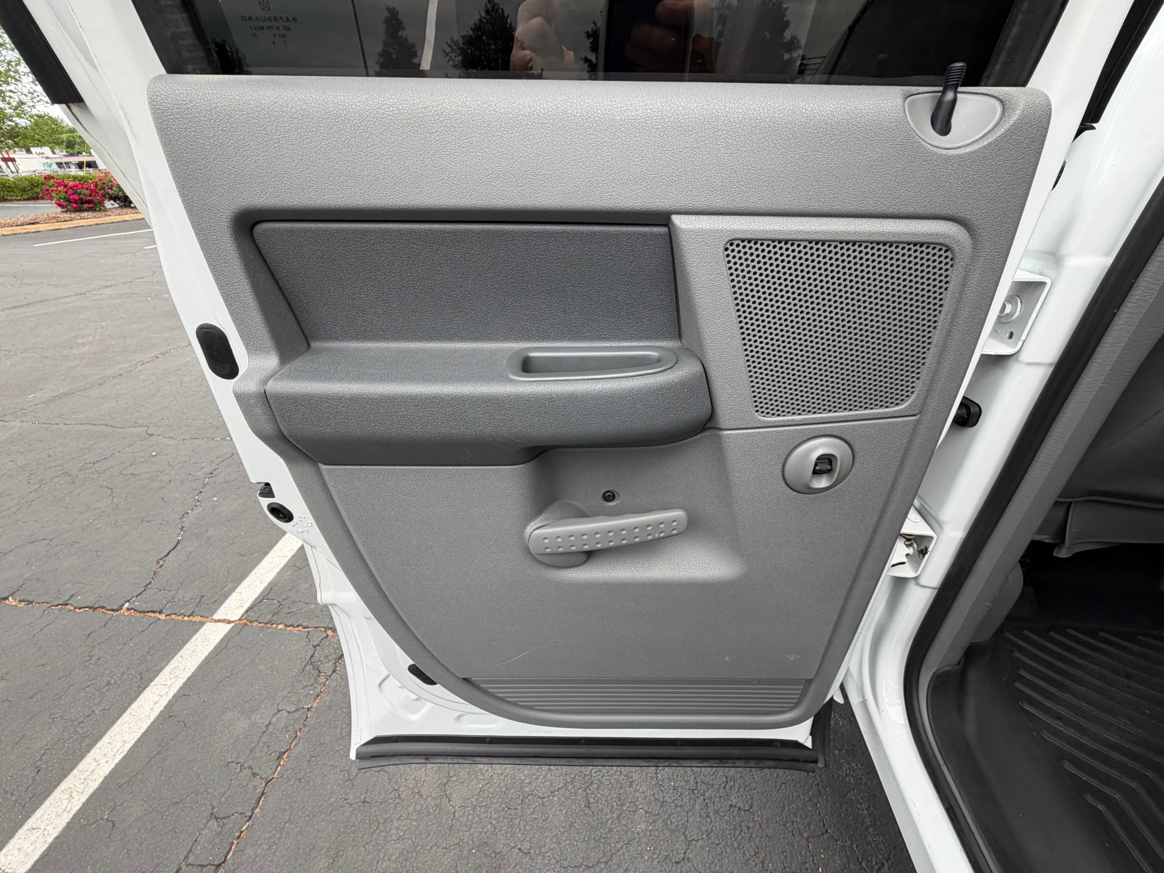 Used 2006 Dodge Ram 2500 Truck SLT AWD/4WD image 18