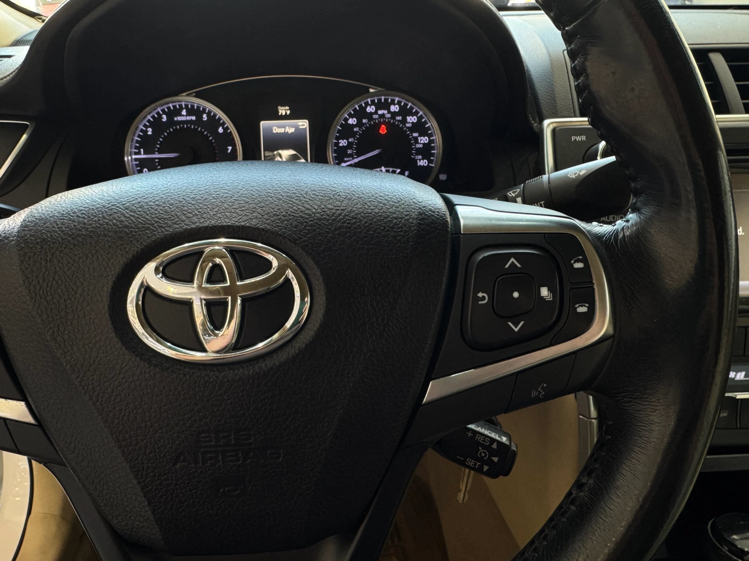 Used 2017 Toyota Camry XLE FWD image 16