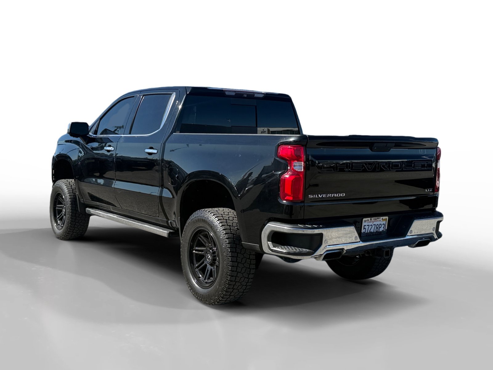 Used 2019 Chevrolet Silverado 1500 LTZ w/ LTZ Premium Package AWD/4WD image 3