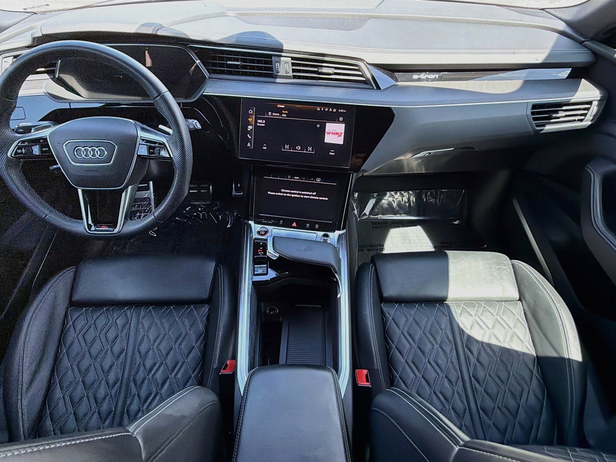 Used 2024 Audi SQ8 e-tron Premium Plus AWD/4WD image 16