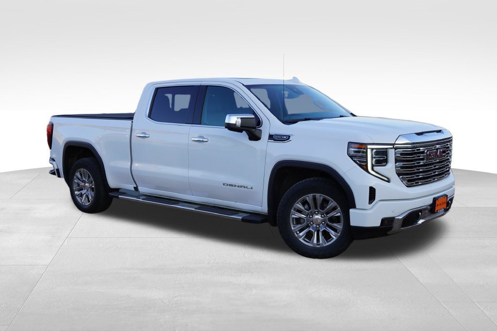 Used 2024 GMC Sierra 1500 Denali AWD/4WD image 2