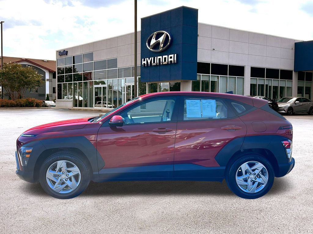 Certified 2024 Hyundai Kona SE image 2