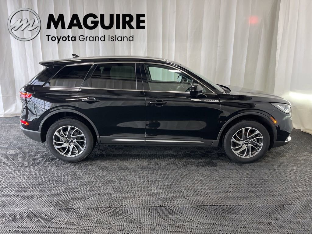 Used 2022 Lincoln Corsair AWD w/ Equipment Group 101A image 2