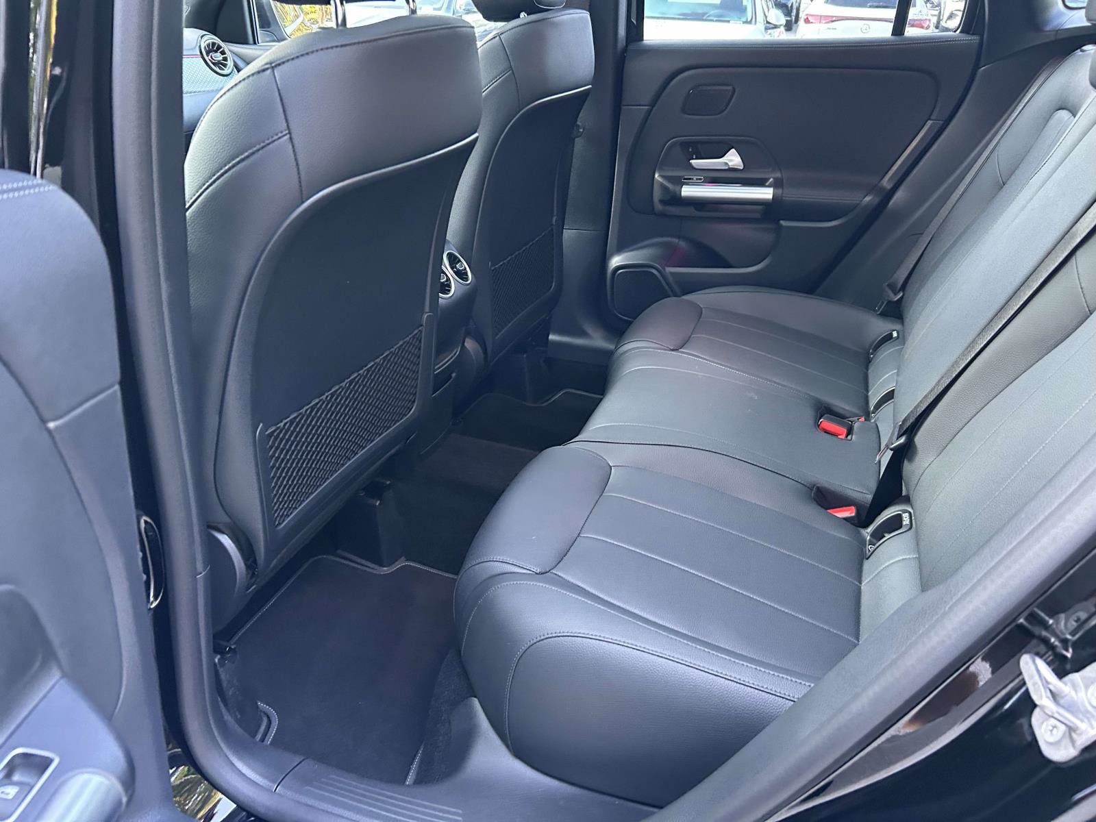 Certified 2025 Mercedes-Benz GLA 250 image 39