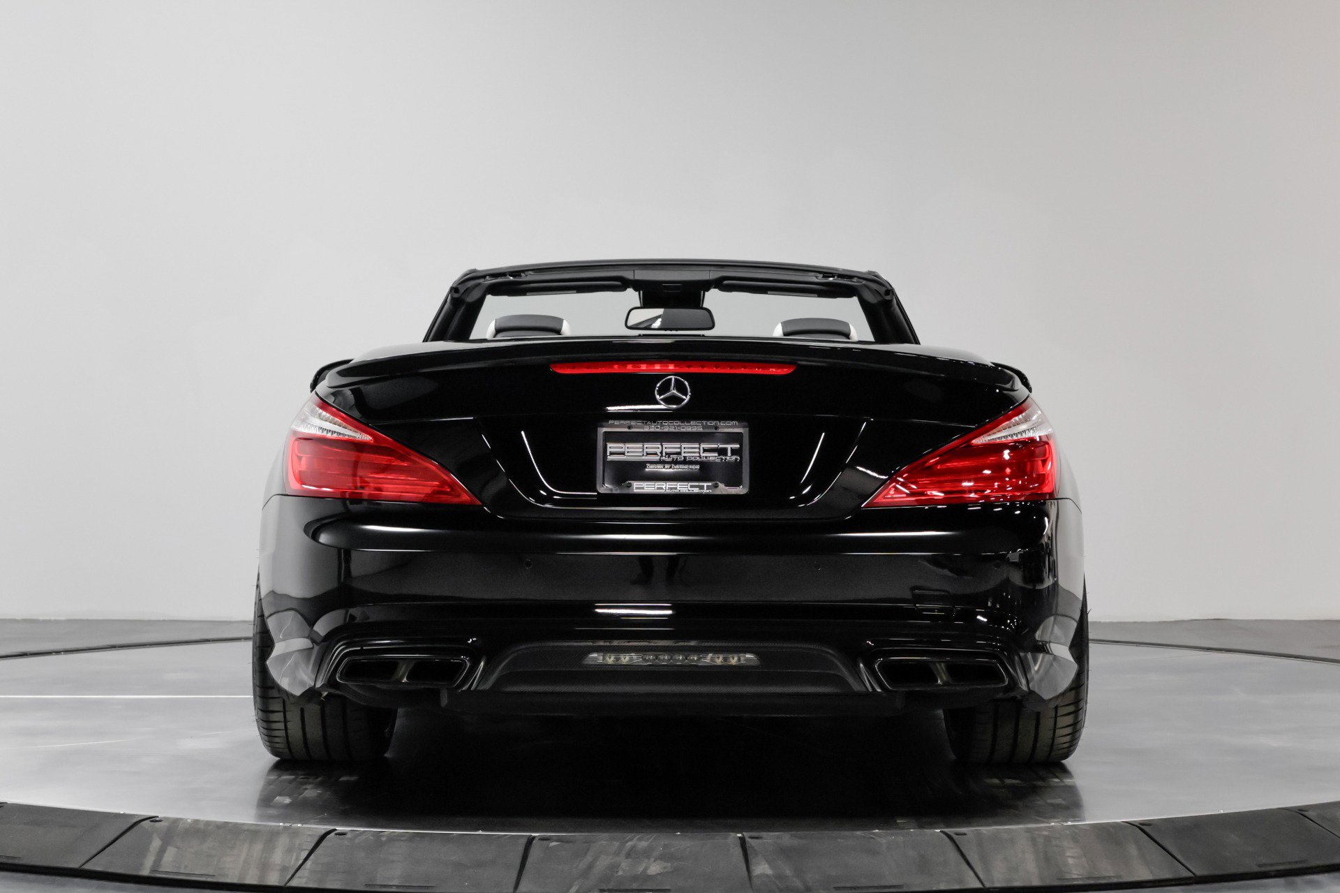 Used 2015 Mercedes-Benz SL 63 AMG w/ Driver Assistance Package image 27