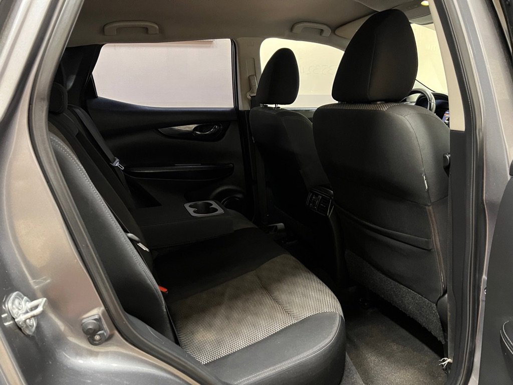 Used 2019 Nissan Rogue Sport SV w/ All-Weather Package AWD/4WD image 34